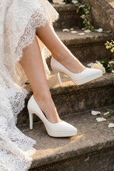 Scarlett Classic Beyaz Vegan Sivri Burun İnce Platform Topuklu Gelin Ayakkabısı