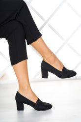 Della Siyah Krep Kalın Topuklu Ayakkabı