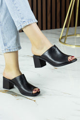 Valery Siyah Hakiki Dana Derisi Önü Açık Kalın Topuklu Terlik