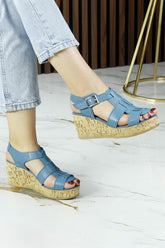 Xena Mavi Hakiki Dana Derisi Mantar Taban Görünümlü Dolgu Topuklu Gladyatör Sandalet