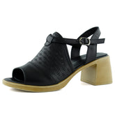 Amanda Siyah Hakiki Dana Derisi Kesik Detaylı Ayarlanabilir Tokalı Kalın Topuklu Günlük Sandalet