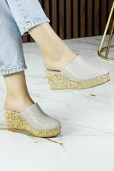 Aria Vizon Hakiki Dana Derisi Önü Kapalı Mantar Taban Görünümlü Dolgu Topuklu Terlik