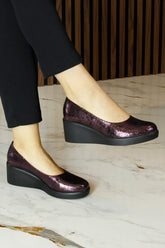 Mabel Bordo Yılan Hakiki Dana Derisi Yuvarlak Burun Dolgu Topuklu Günlük Ayakkabı