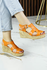 Xena Turuncu Hakiki Dana Derisi Mantar Taban Görünümlü Dolgu Topuklu Gladyatör Sandalet