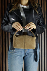 (VSN5009OC) Vizon Hakiki Dana Süet Fermuarlı Askılı İç Cepli Orta Boy Günlük Omuz Çantası