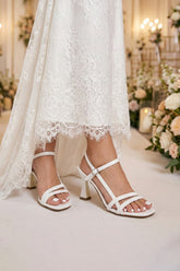 Roseline Beyaz Önü Arkası Açık Bantlı Tokalı Kadeh Topuklu Abiye Gelin Ayakkabısı