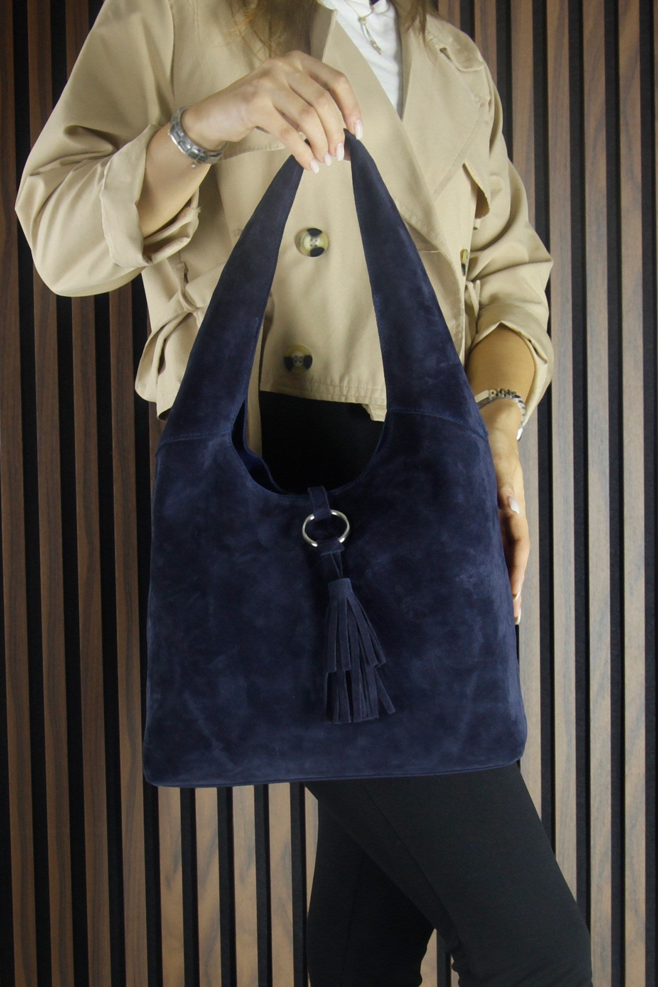 (VSN5015OC) Lacivert Hakiki Dana Süet Püsküllü Manyetik Kapaklı Orta Boy Günlük Omuz Çantası