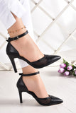 Liana Siyah Fileli Stiletto