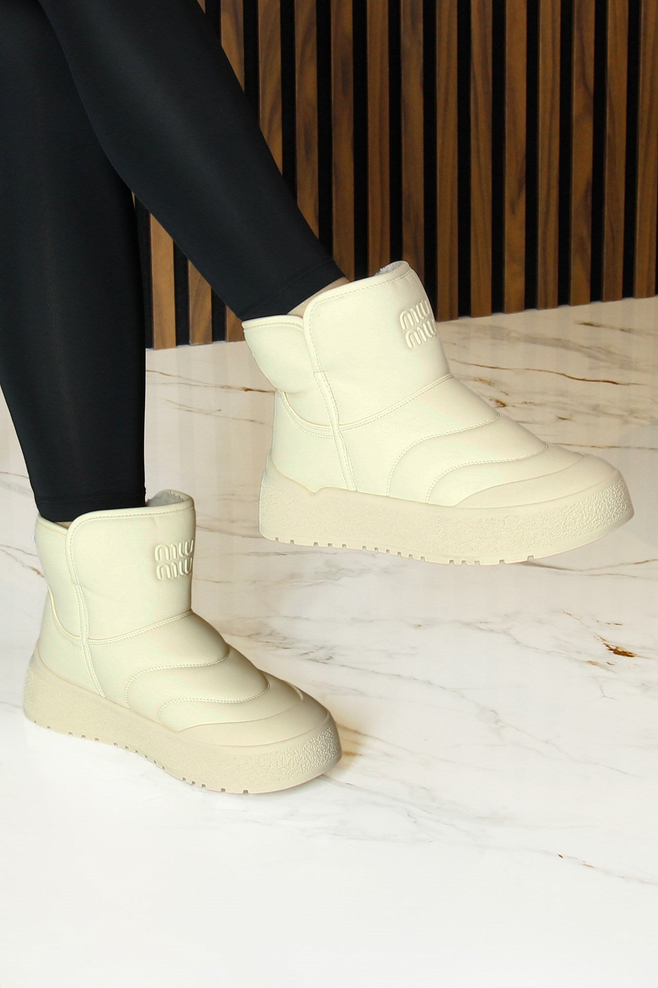 [8052] Bej Vegan Kürk Astarlı Yuvarlak Burun Günlük Bot