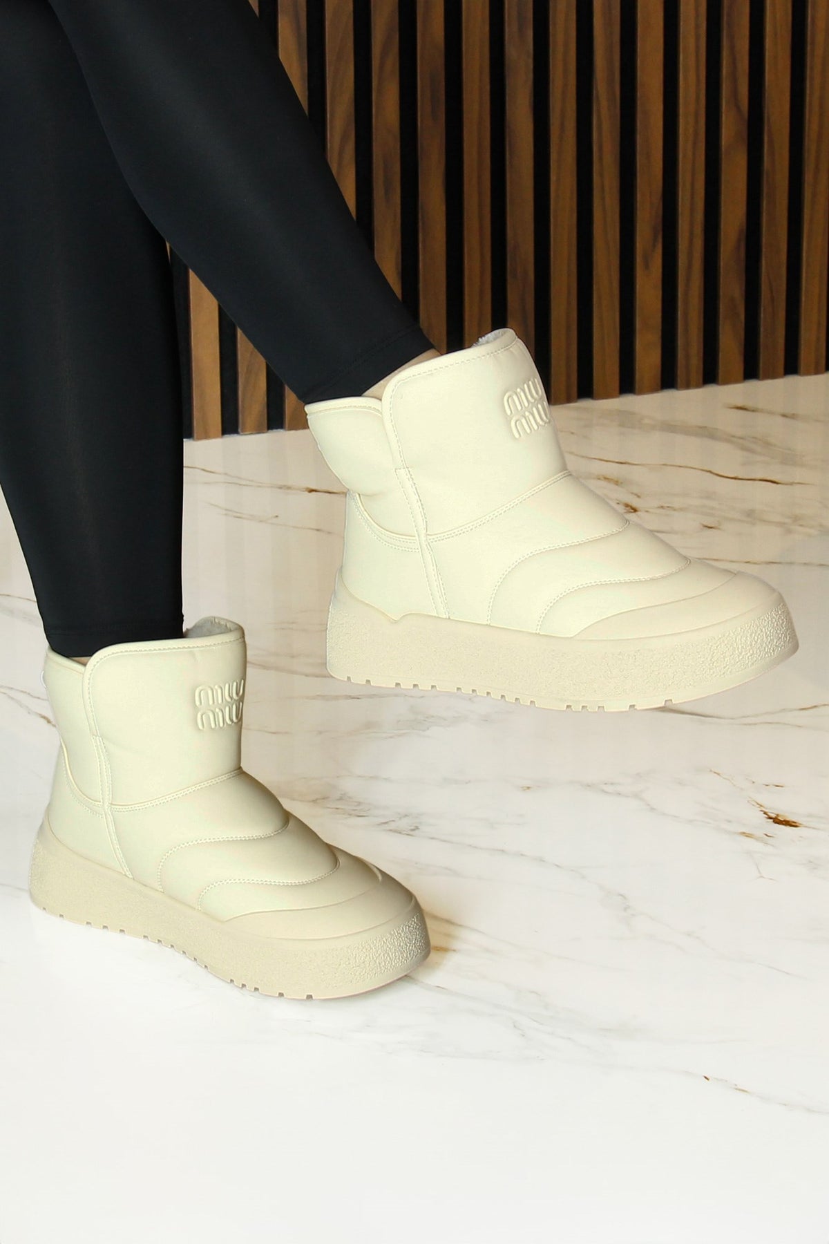 [8052] Bej Vegan Kürk Astarlı Yuvarlak Burun Günlük Bot