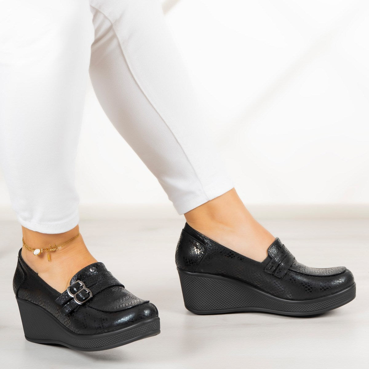 Taylor Siyah Yılan Hakiki Deri Dolgu Topuklu Günlük Ayakkabı