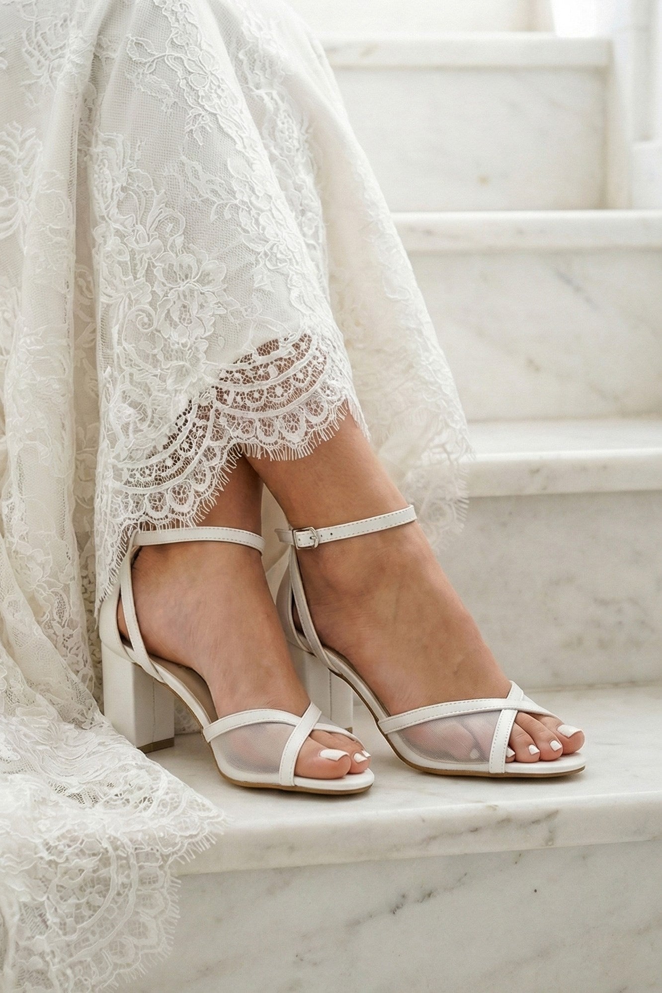 Charlotte Beyaz Vegan Çapraz Bantlı Fileli Kalın Topuklu Abiye Gelin Ayakkabısı