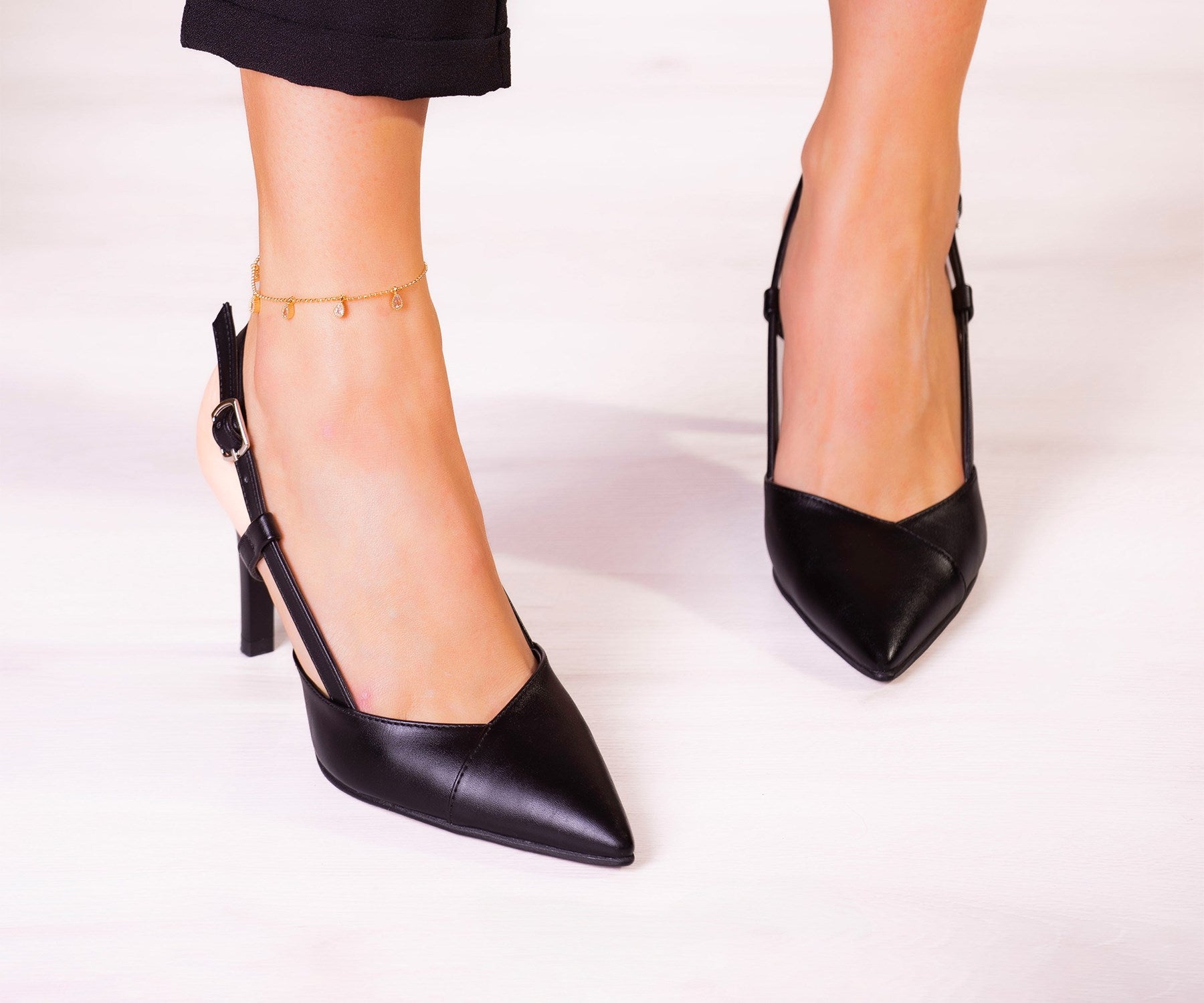 Sacha Siyah Arkası Açık Stiletto