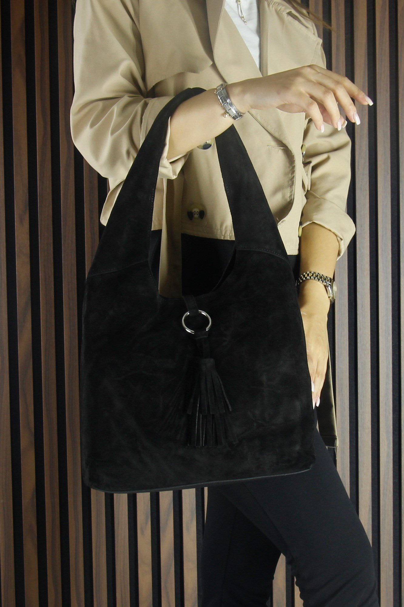 (VSN5015OC) Siyah Hakiki Dana Süet Püsküllü Manyetik Kapaklı Orta Boy Günlük Omuz Çantası