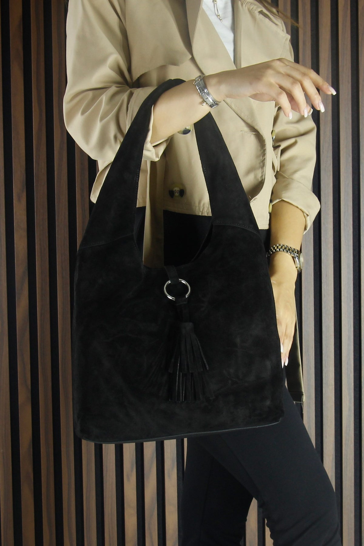 (VSN5015OC) Siyah Hakiki Dana Süet Püsküllü Manyetik Kapaklı Orta Boy Günlük Omuz Çantası