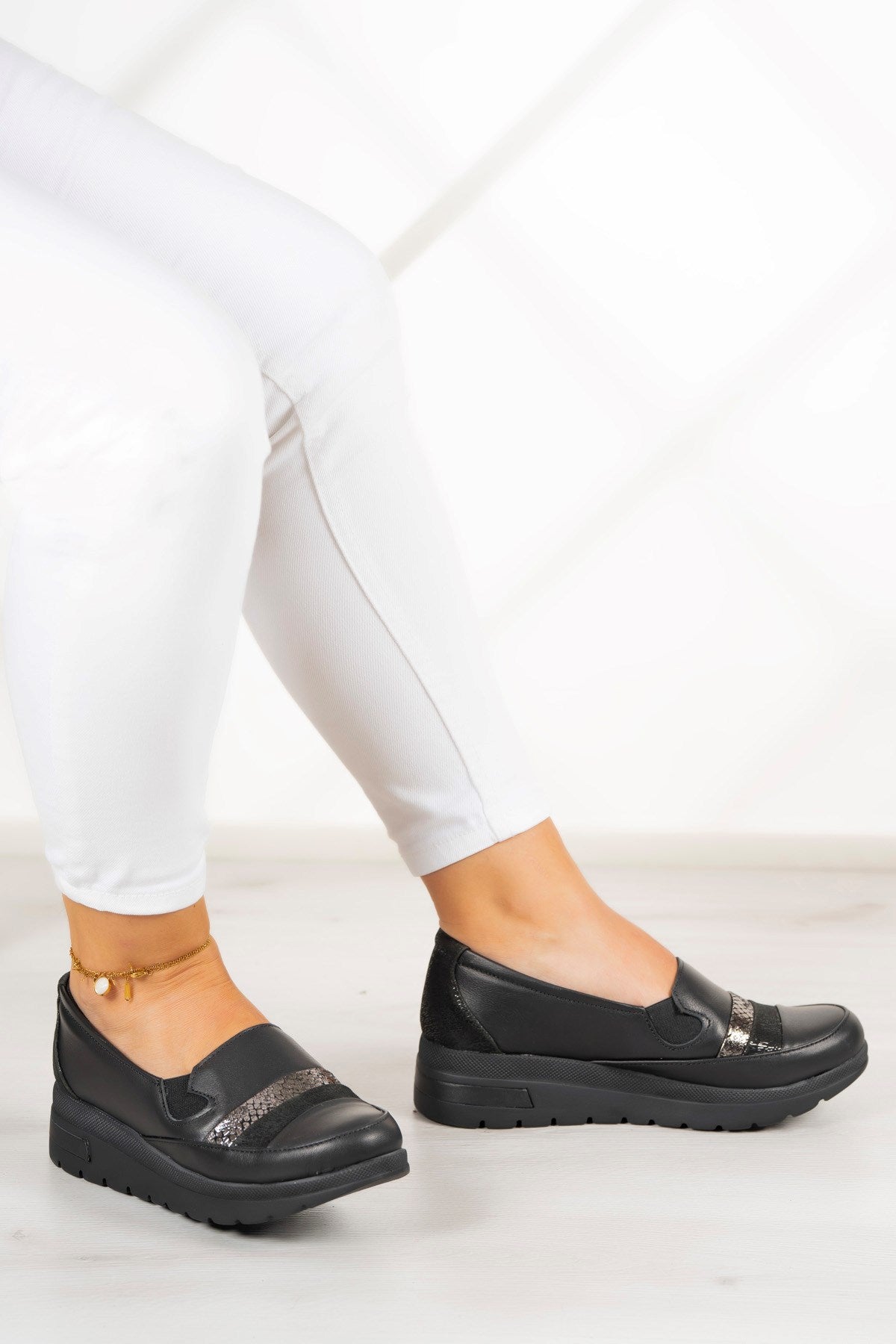 Avila Siyah Gümüş Hakiki Deri Günlük Ayakkabı