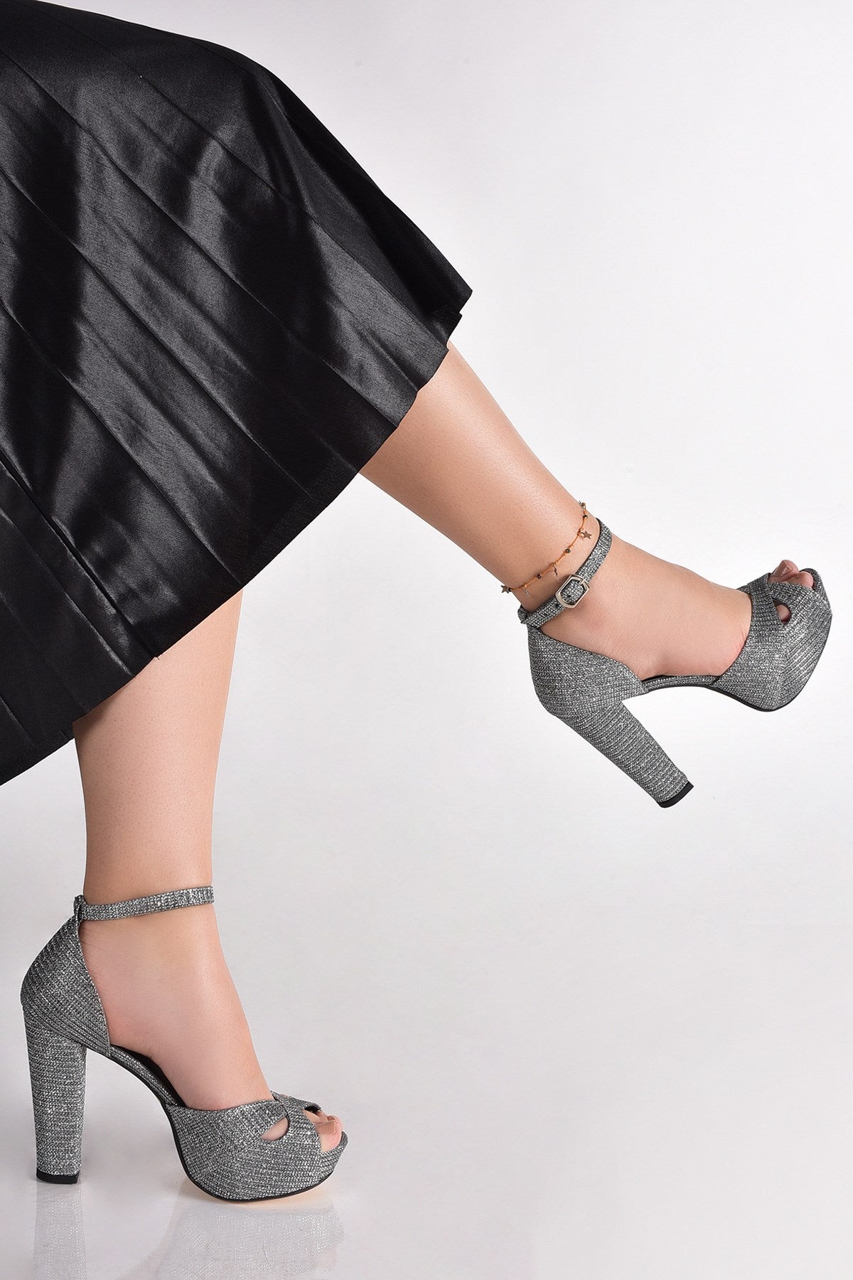 Beatriz Platin Simli Platformlu Abiye Ayakkabı