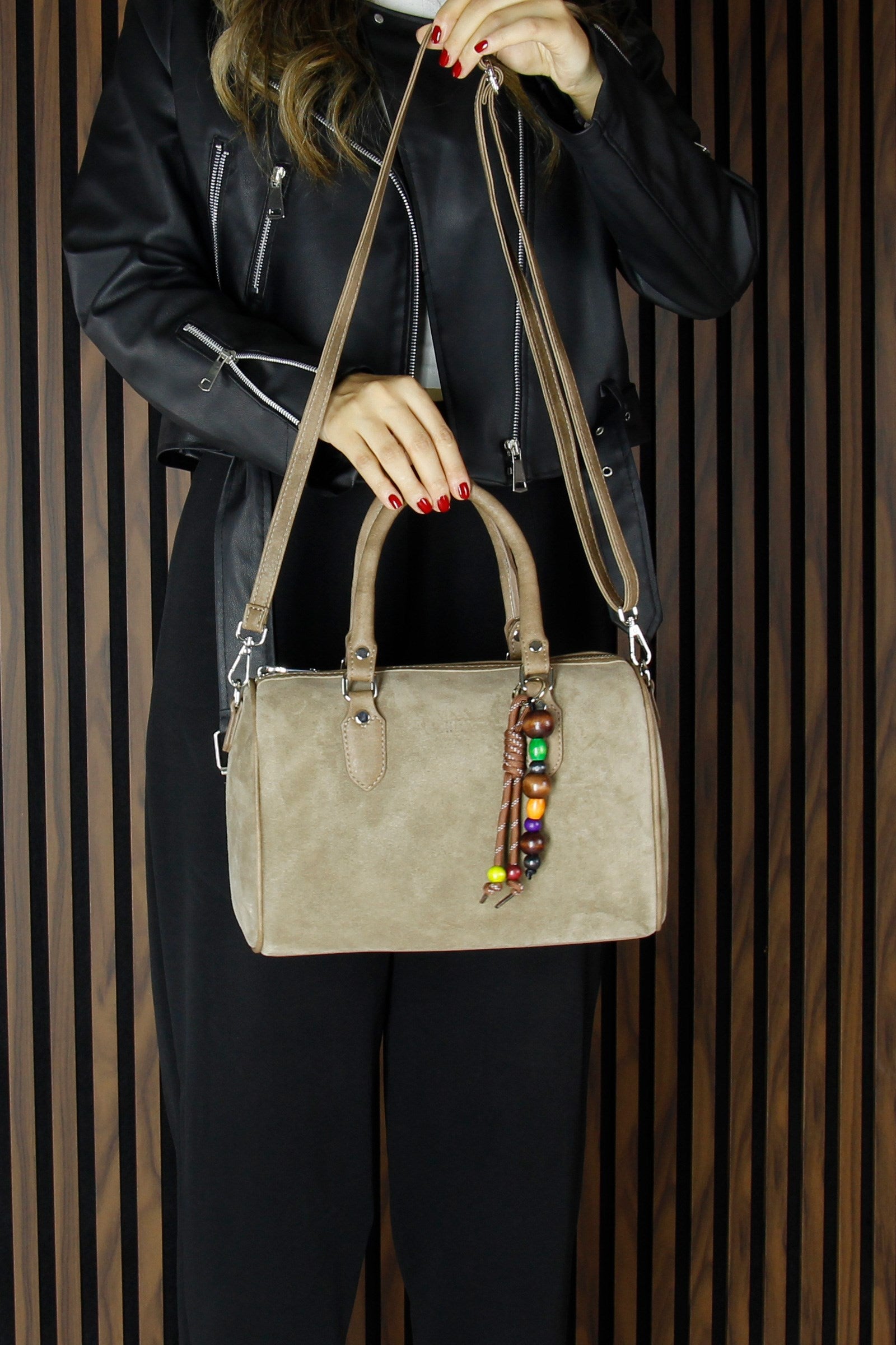 (VSN5011OC) Vizon Hakiki Dana Süet Fermuarlı İç Cepli Askılı Boncuk Aksesuarlı Günlük Büyük Boy Omuz Çantası