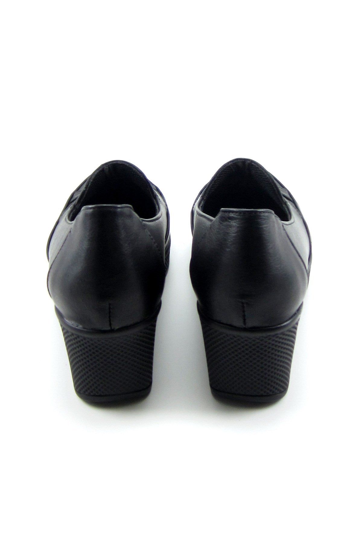 Shay Siyah Hakiki Deri Çapraz Bant Detaylı Dolgu Topuklu Günlük Ayakkabı