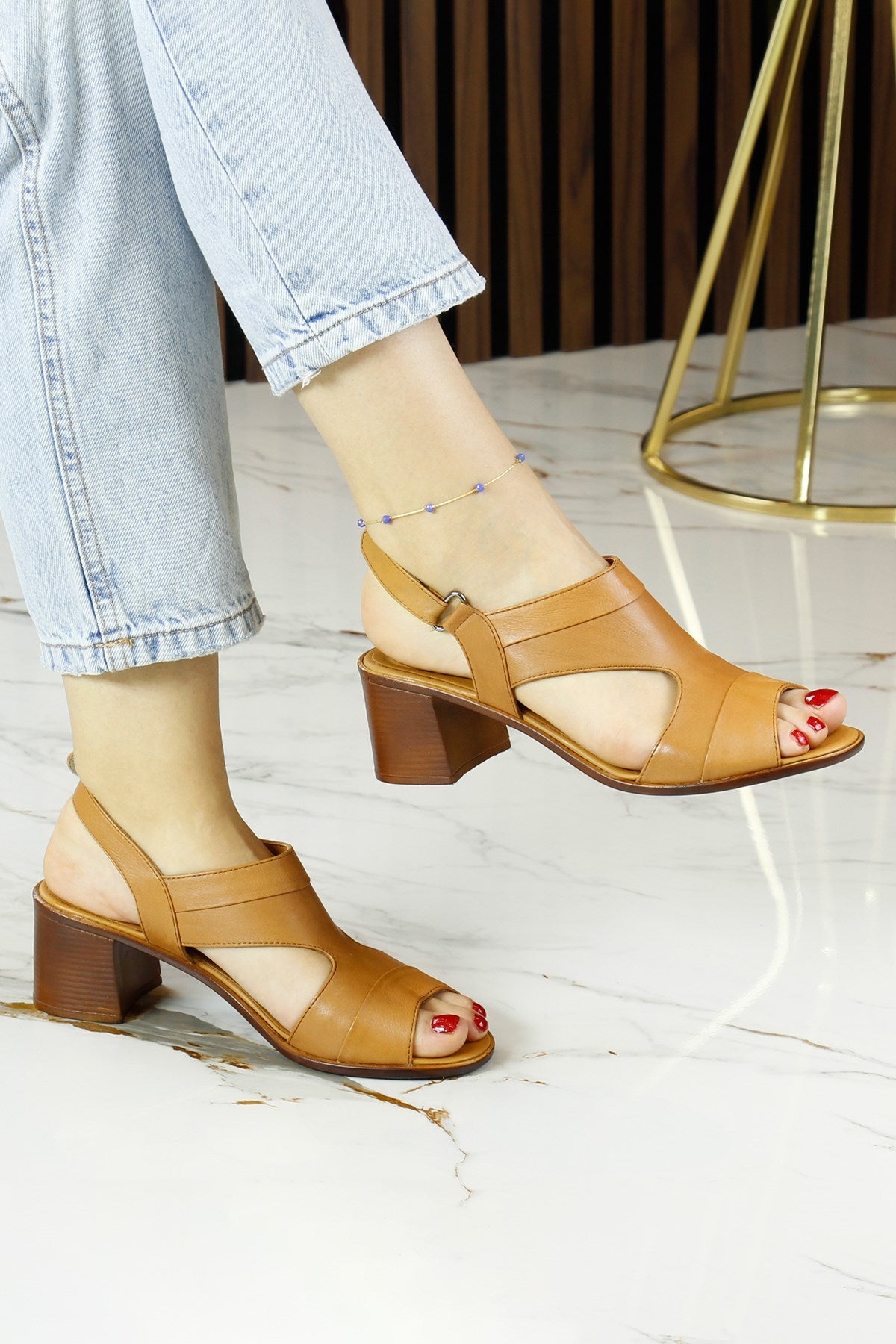 Kanne Taba Hakiki Dana Derisi Cırt Bantlı Kalın Topuklu Rahat Günlük Sandalet