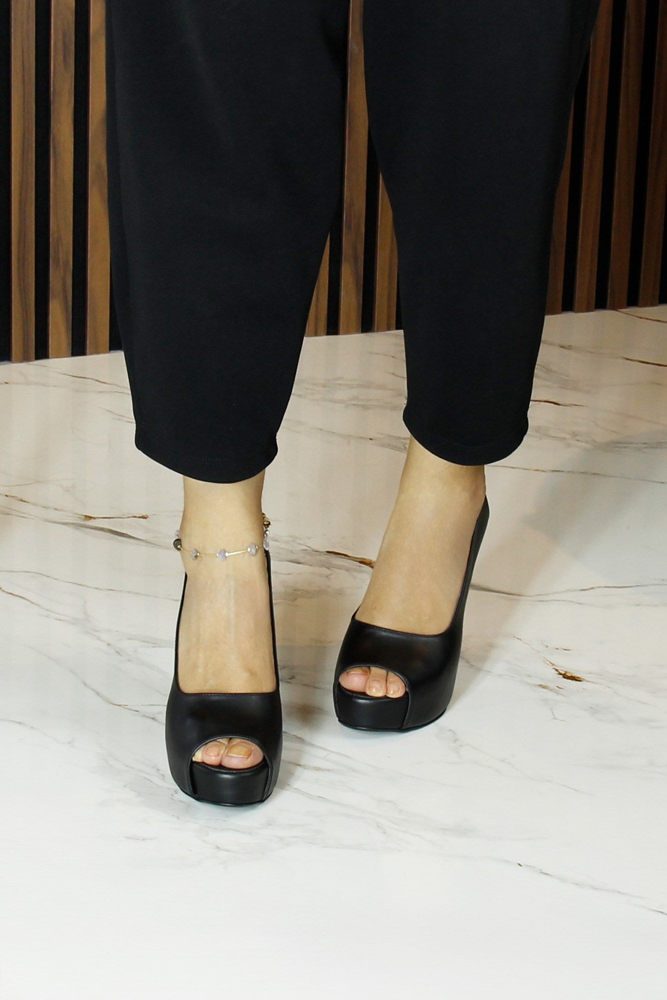 Carolina Siyah Vegan Önü Açık Platform Topuklu Abiye Ayakkabı