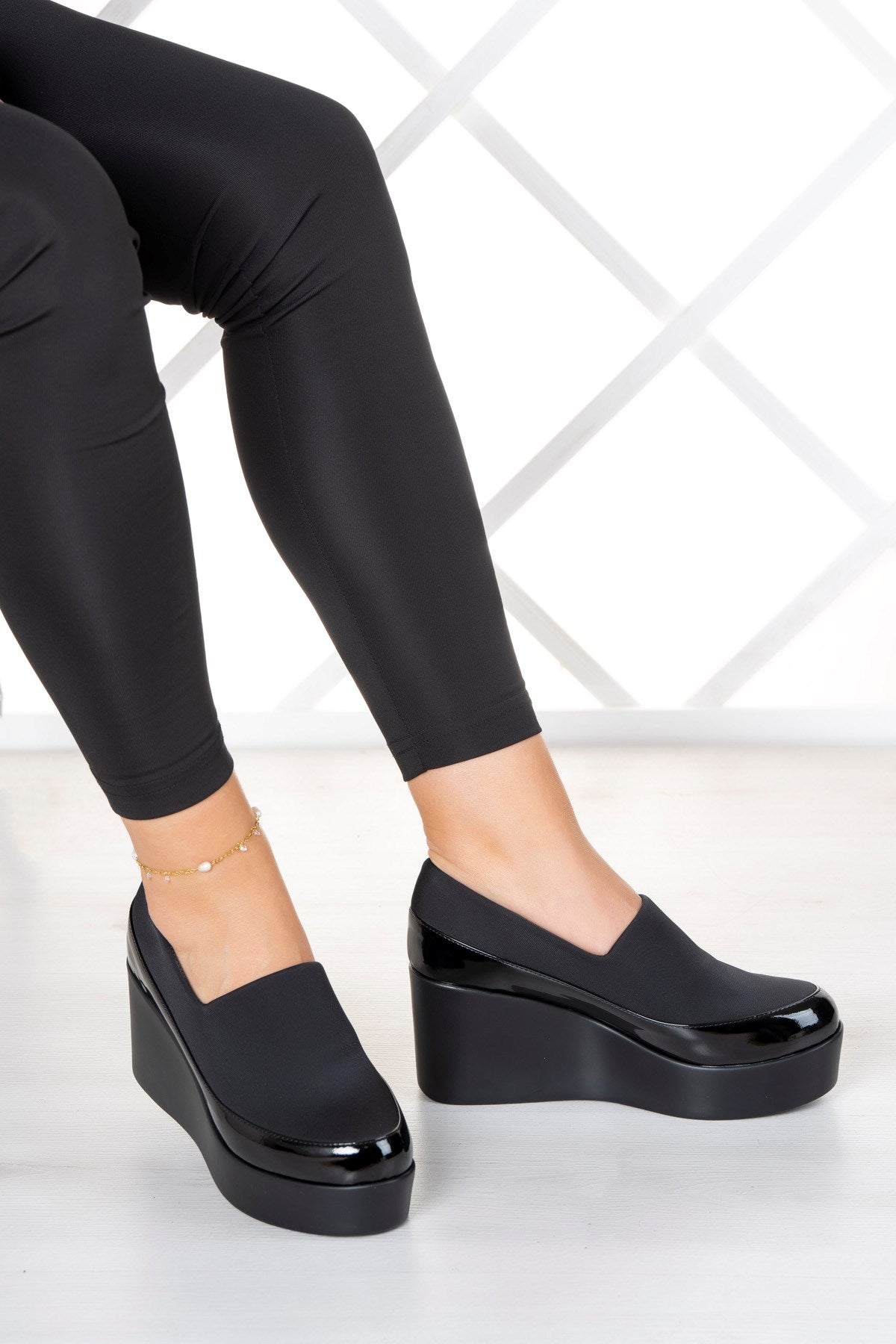 Sofia Siyah Streç Dolgu Topuklu Günlük Ayakkabı