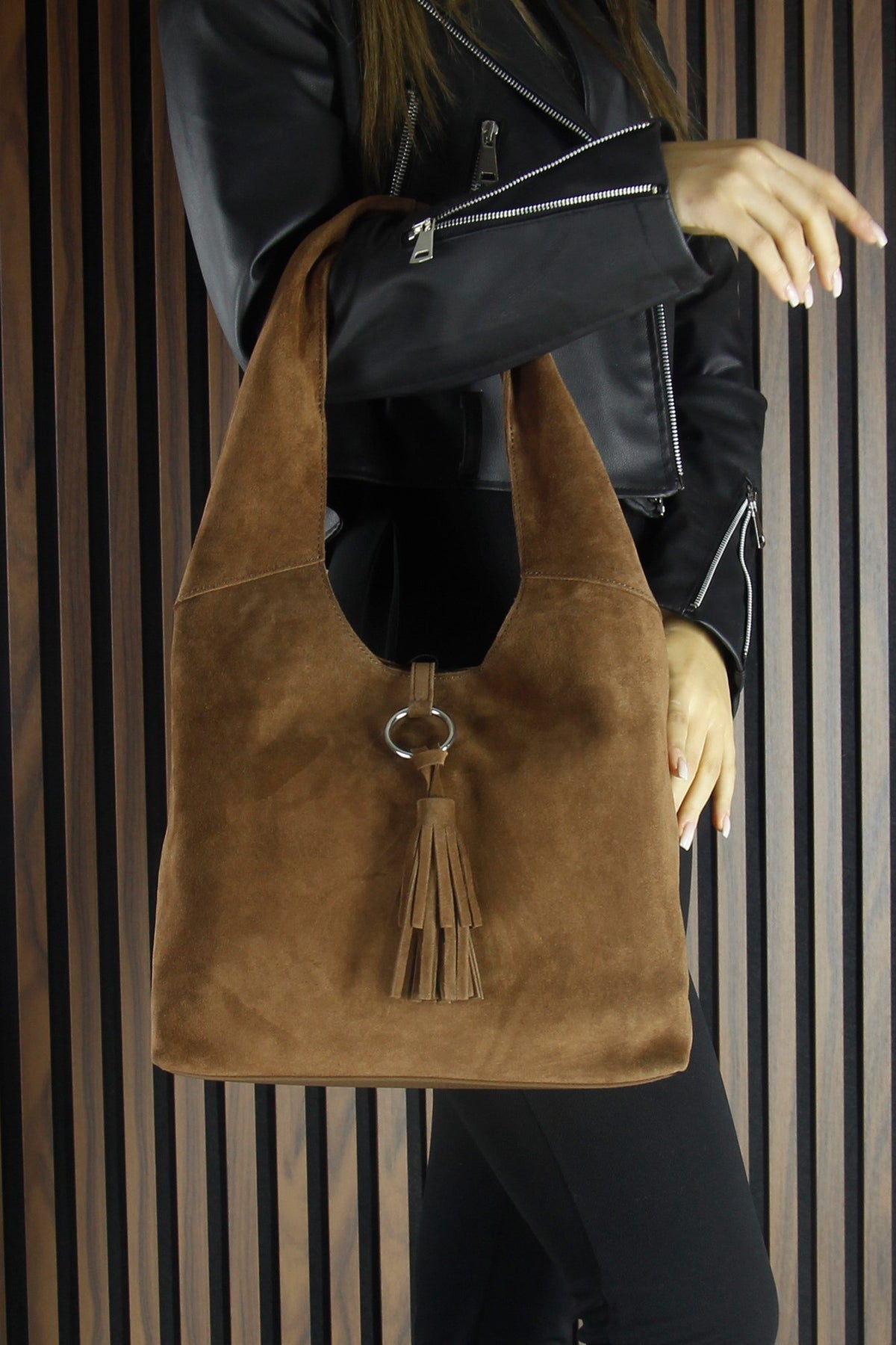 (VSN5015OC) Karamel Hakiki Dana Süet Püsküllü Manyetik Kapaklı Orta Boy Günlük Omuz Çantası