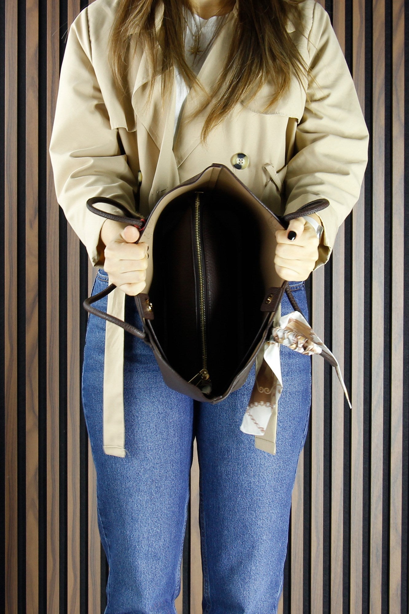 (VSN3094OC) Kahve Hakiki Dana Süet Manyetik Kapaklı Büyük Boy Günlük Omuz Çantası ve Askılı El Çantası