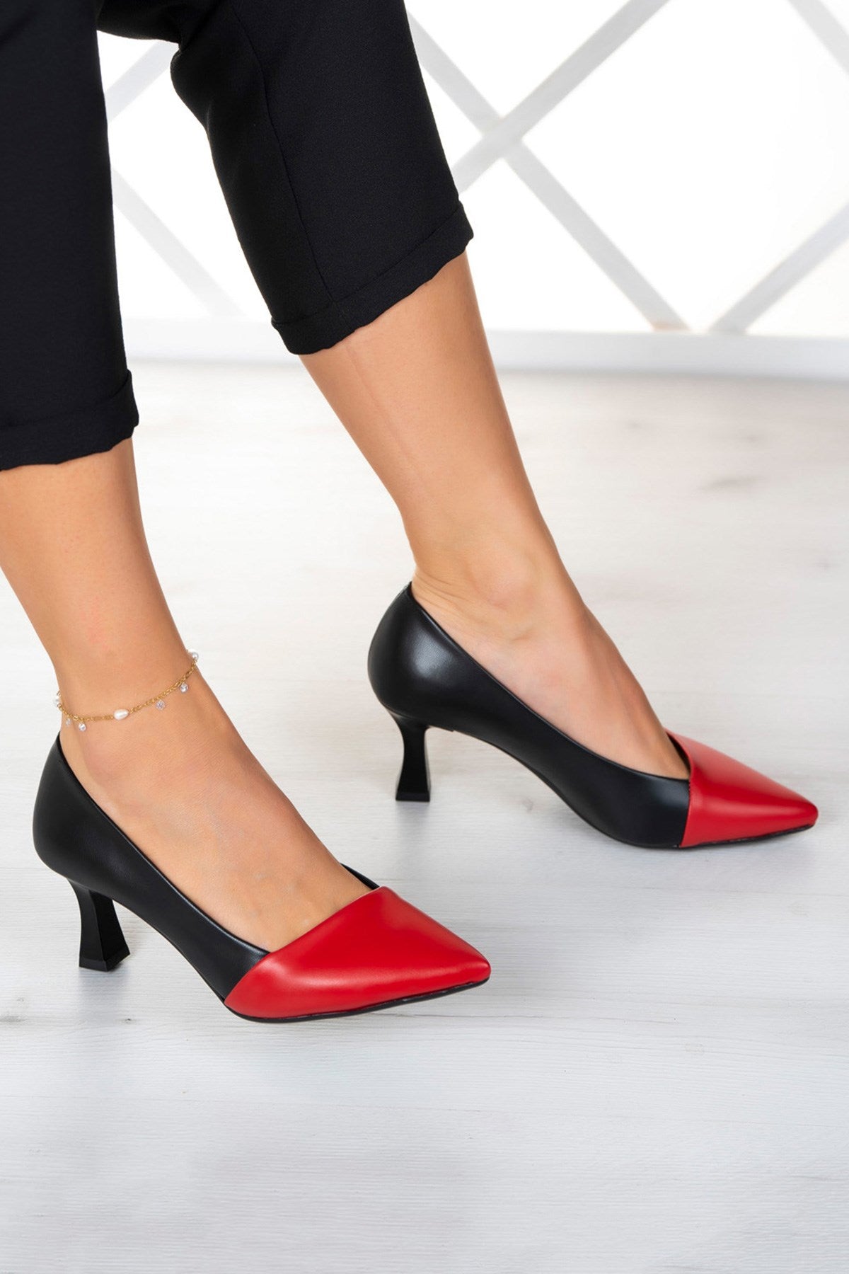 Laura Siyah Kırmızı Topuklu Ayakkabı