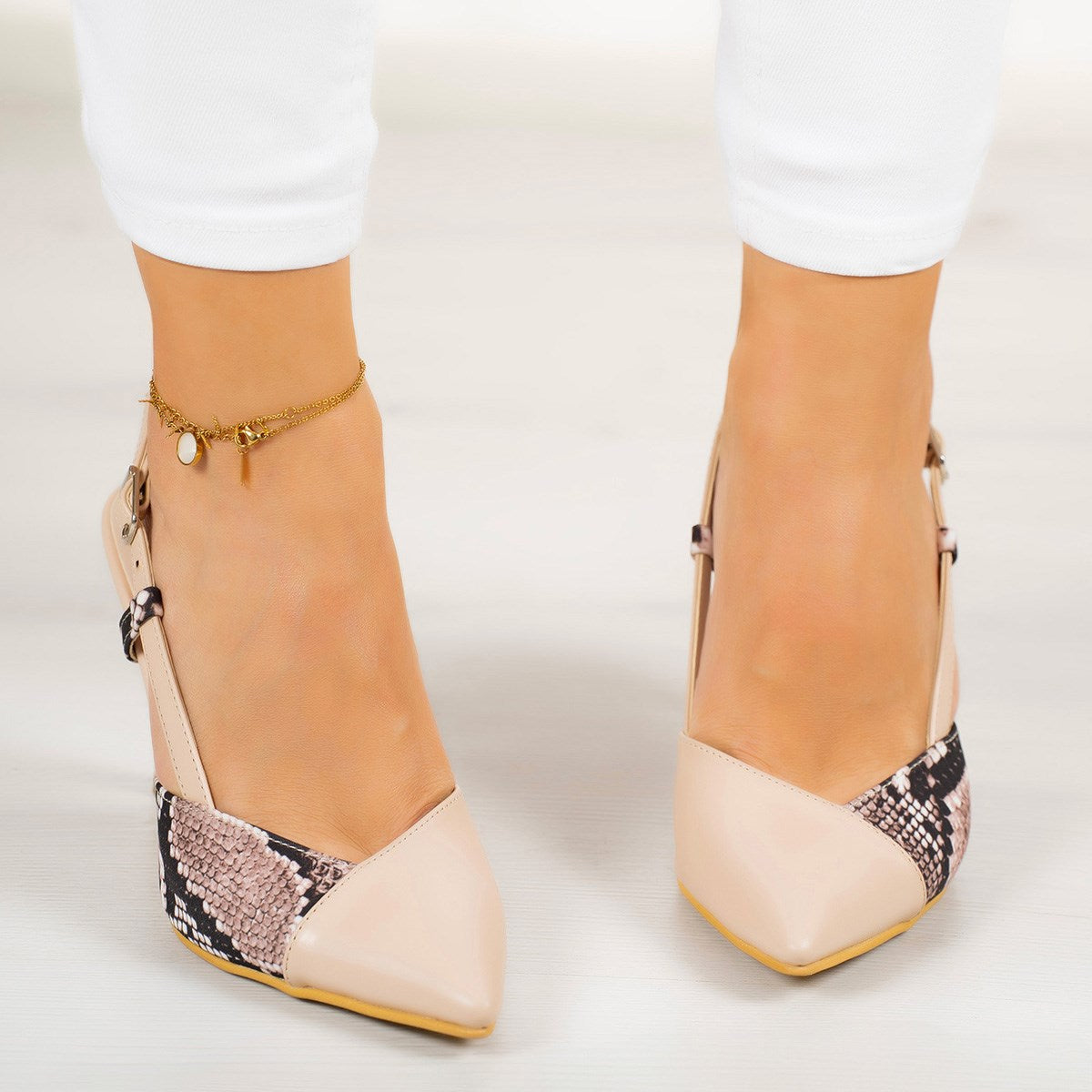 Sacha Ten Yılan Arkası Açık Stiletto