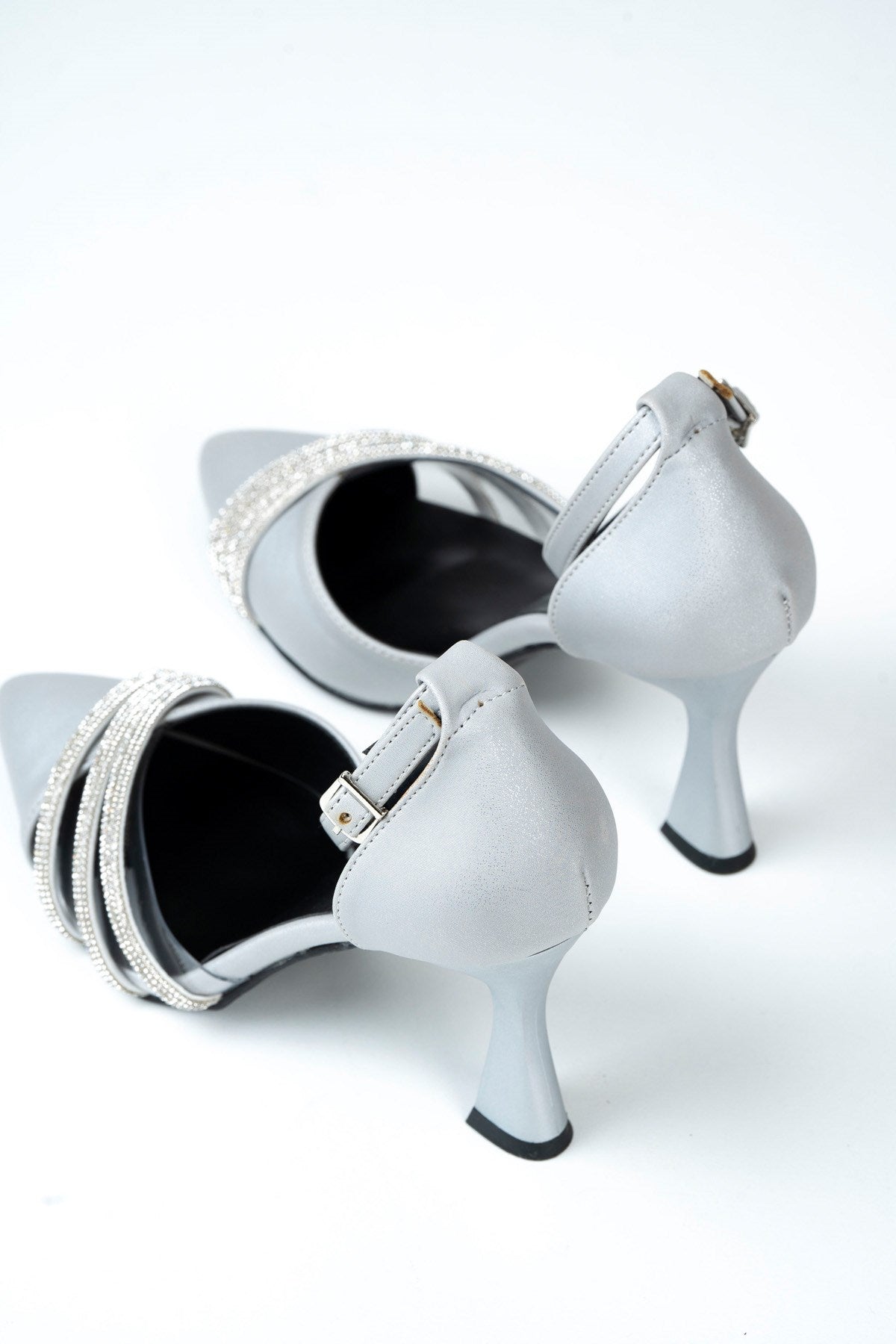 Çağla Gümüş Saten Taşlı Şeffaf Tasarımlı Ayakkabı