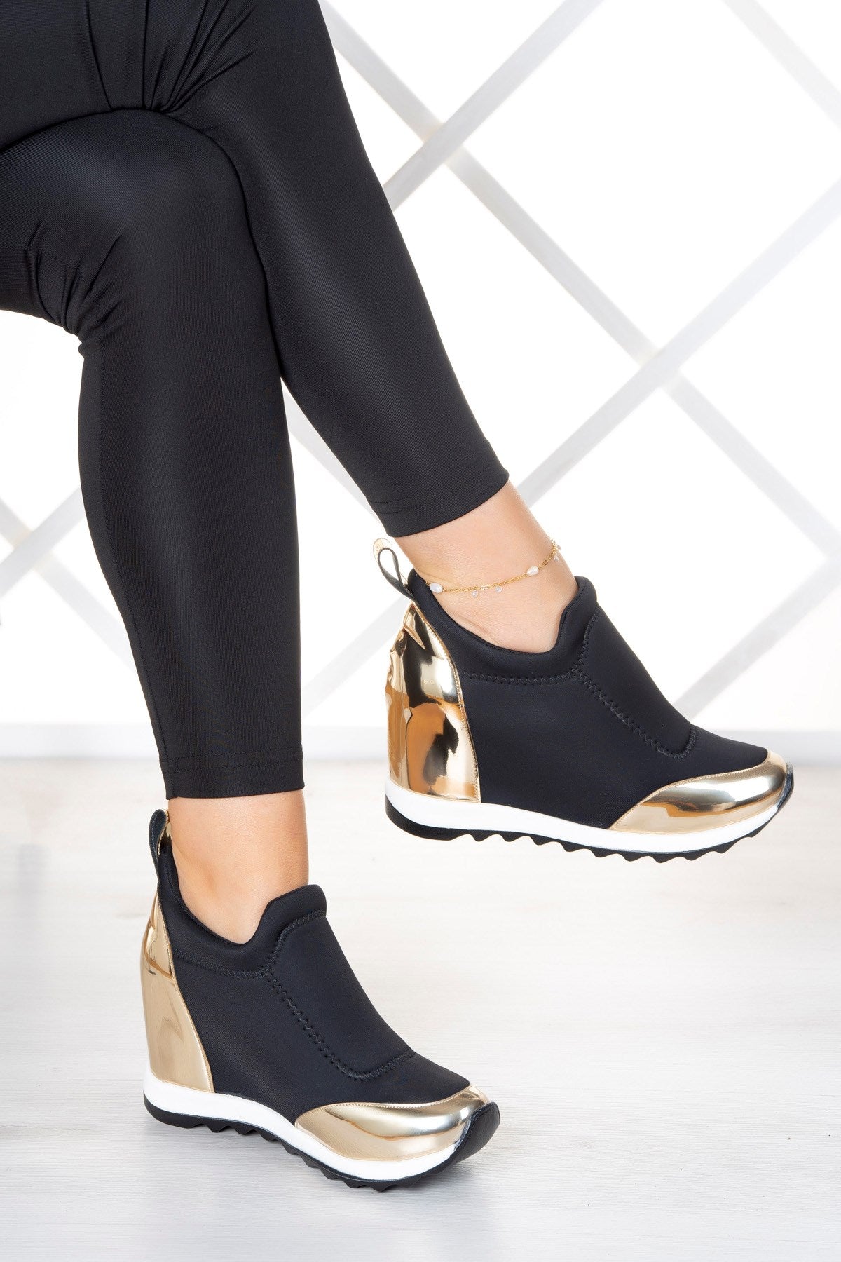 Anastasia Altın Ön Yüz Streç Gizli Dolgu Günlük Ayakkabı