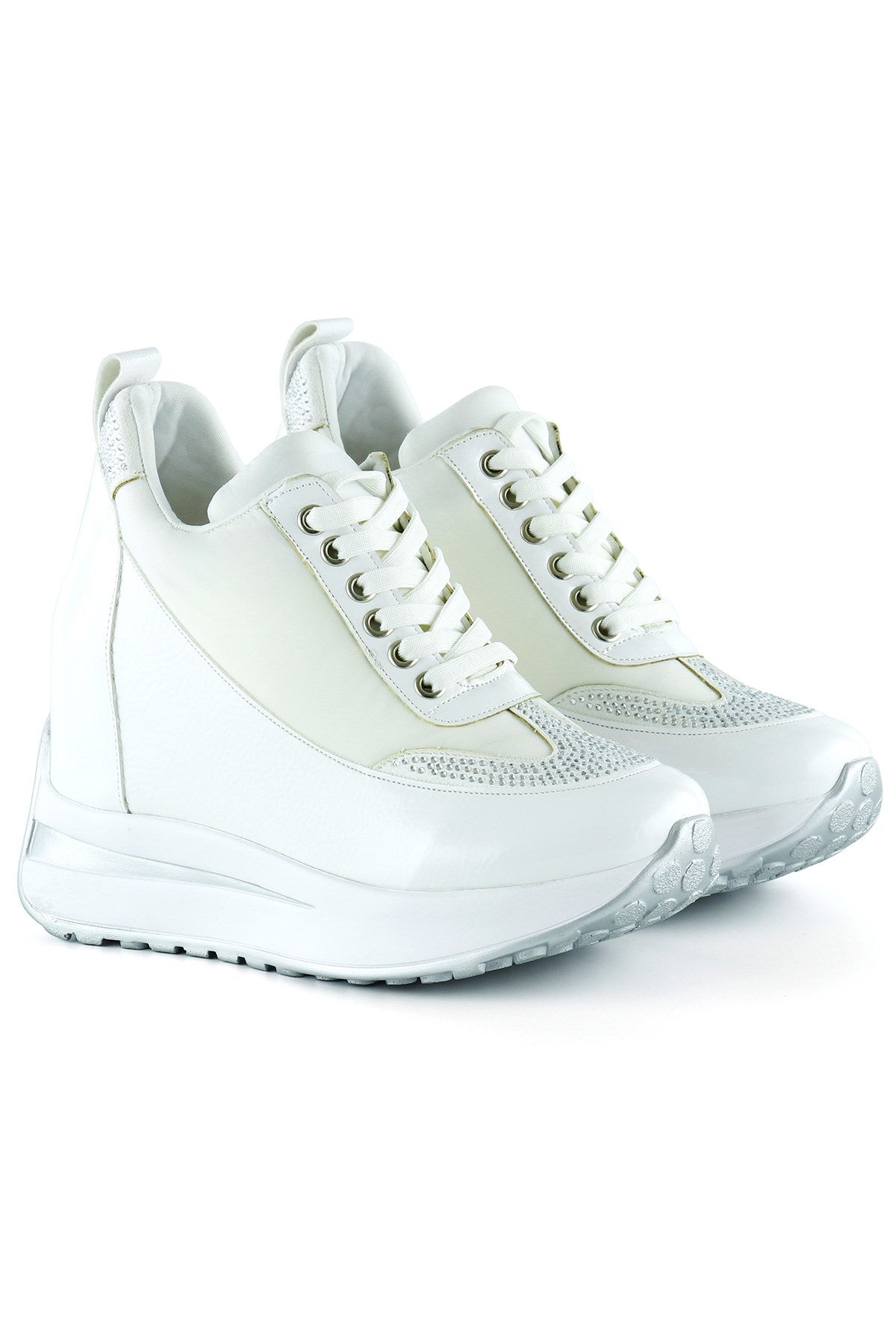 Tatyana Plus Beyaz Rugan Taşlı Bağcıklı Gizli Dolgu Topuklu Günlük Ayakkabı