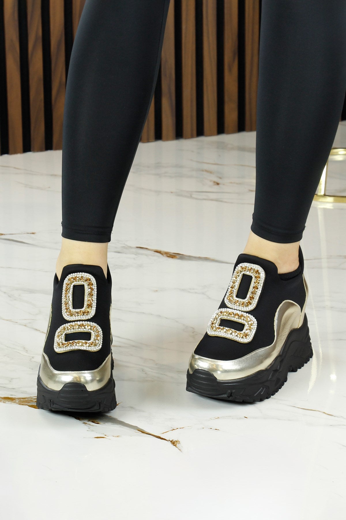 Almendra Altın Streç Taşlı Gizli Dolgu Topuklu Günlük Ayakkabı