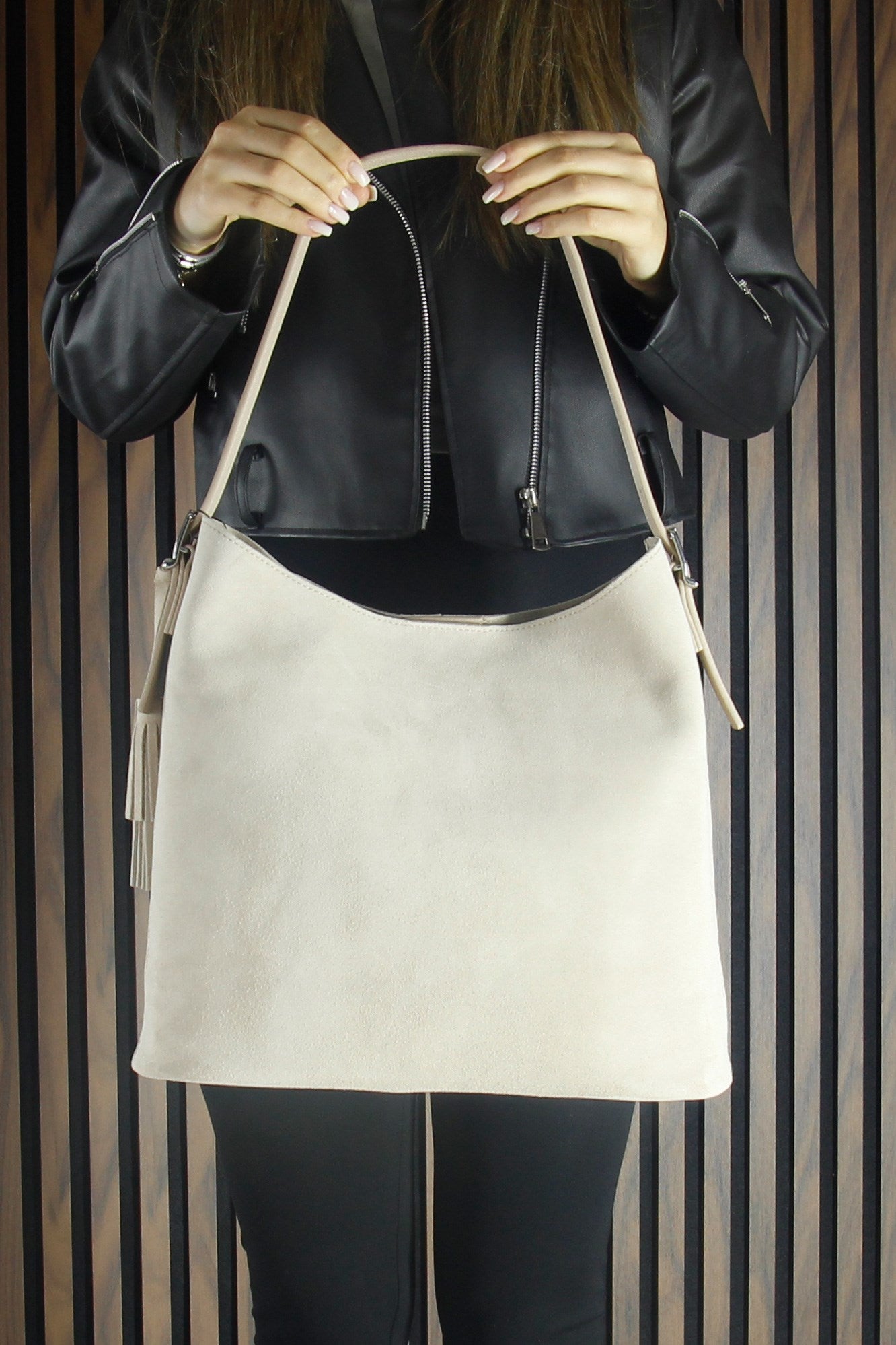 (VSN5016OC) Bej Hakiki Dana Süet Püsküllü Manyetik Kapaklı Büyük Boy Günlük Omuz Çantası ve El Çantası