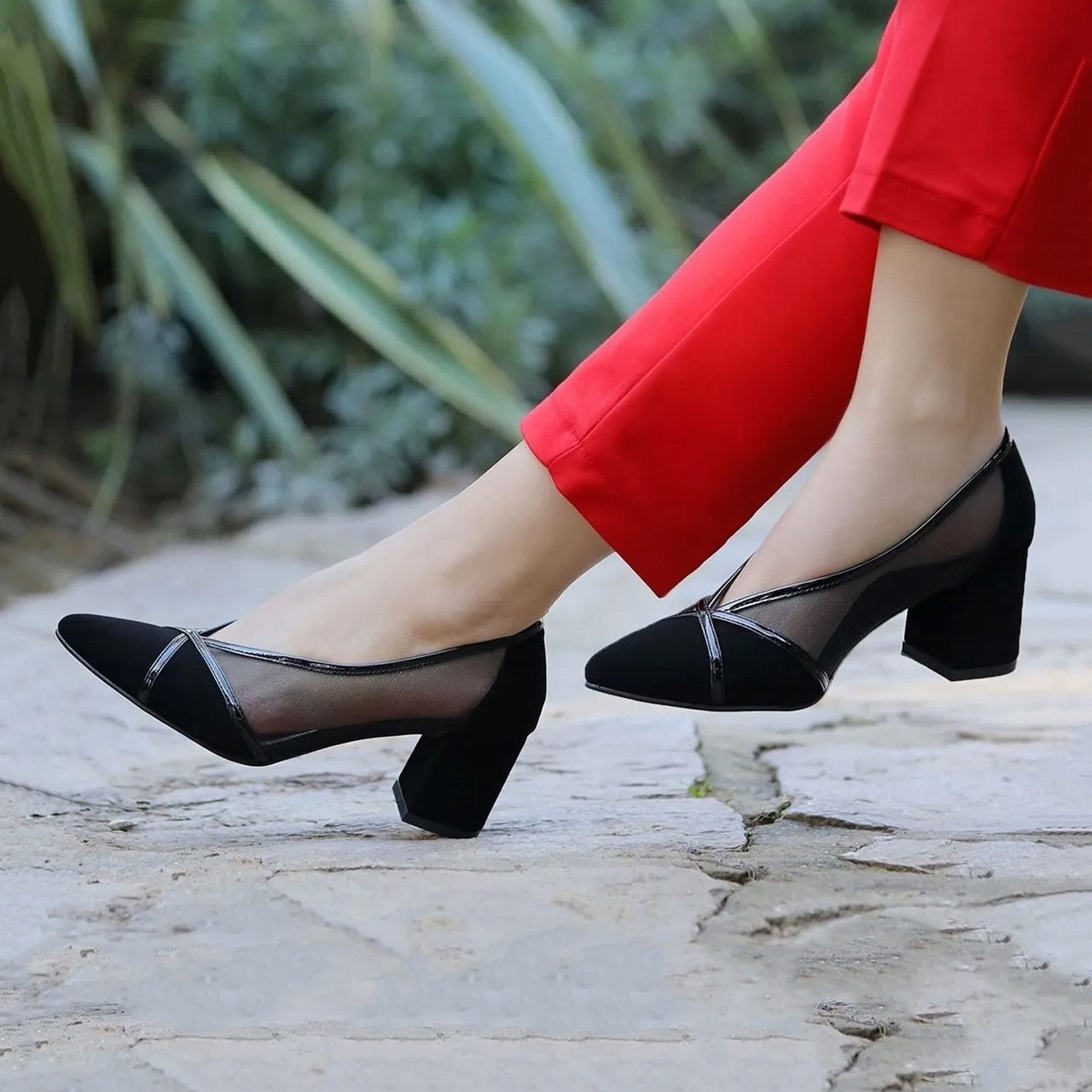 Mirabella Siyah Süet Fileli Klasik Ayakkabı