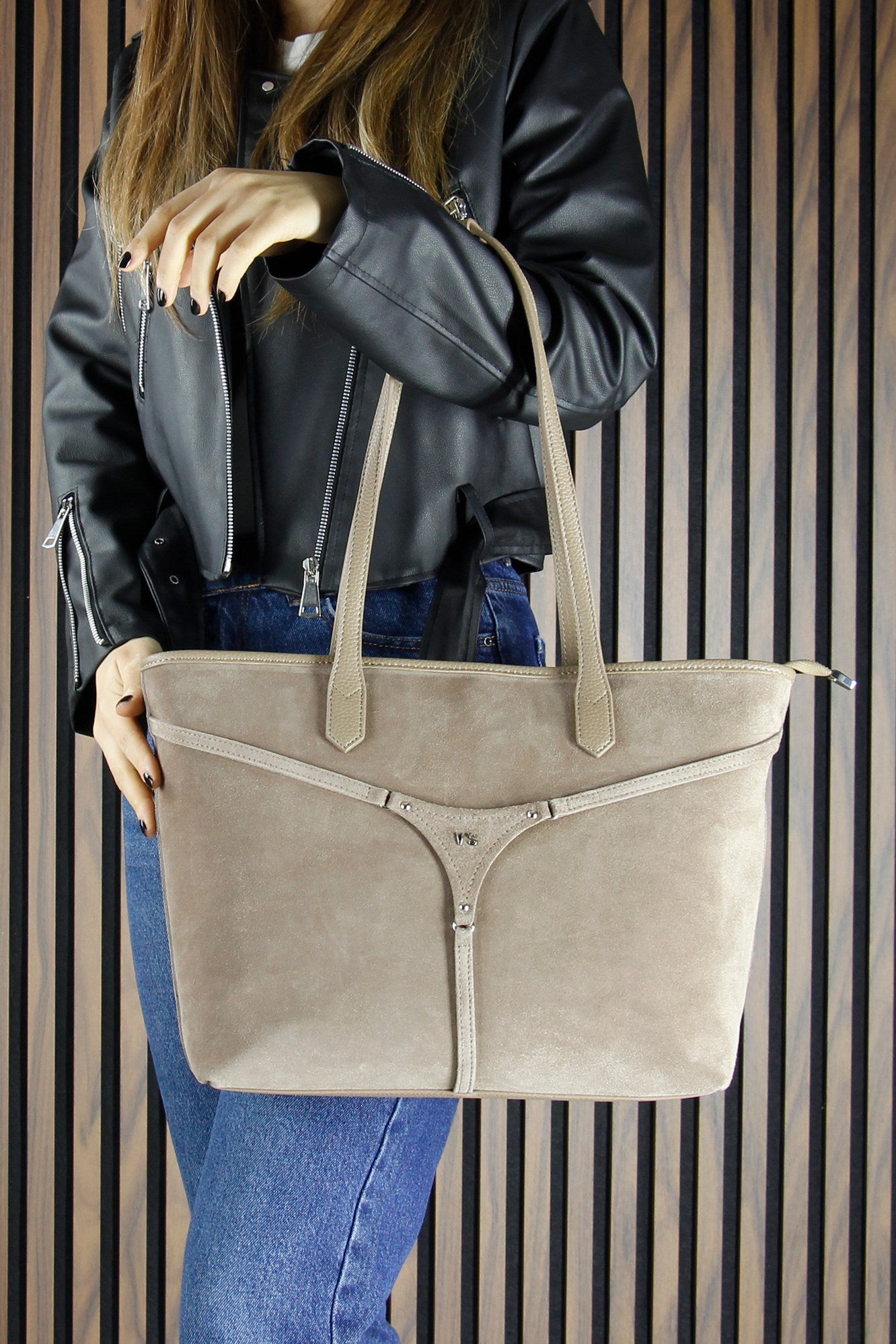 (VSN5018OC) Kum Hakiki Dana Süet Fermuarlı Üç Bölmeli İç Cepli Büyük Boy Günlük Omuz Çantası