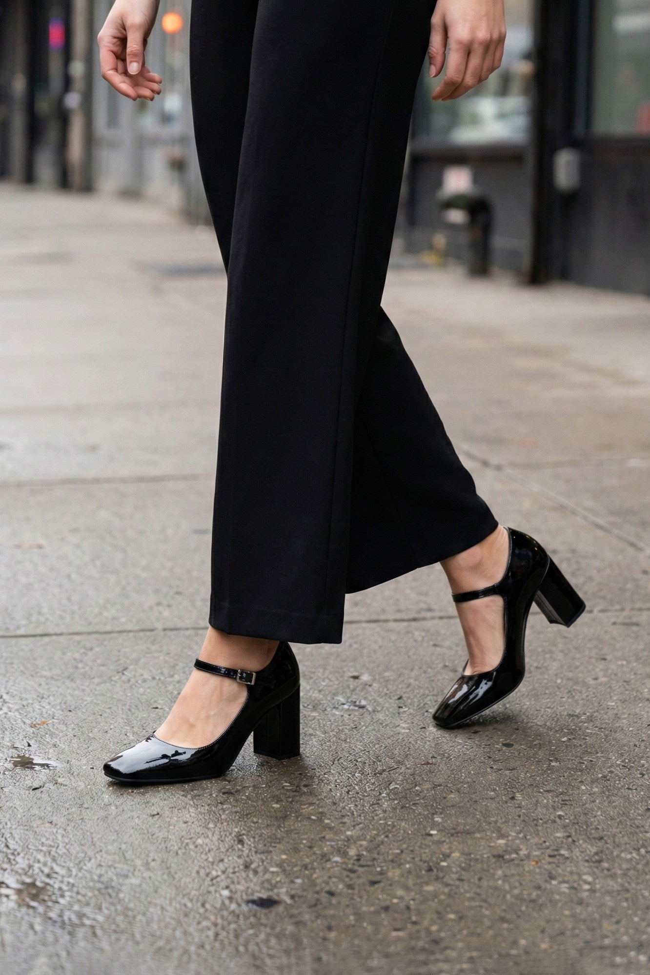 Mary Jane Siyah Rugan Kare Burun Bantlı Kalın Topuklu Klasik Ayakkabı