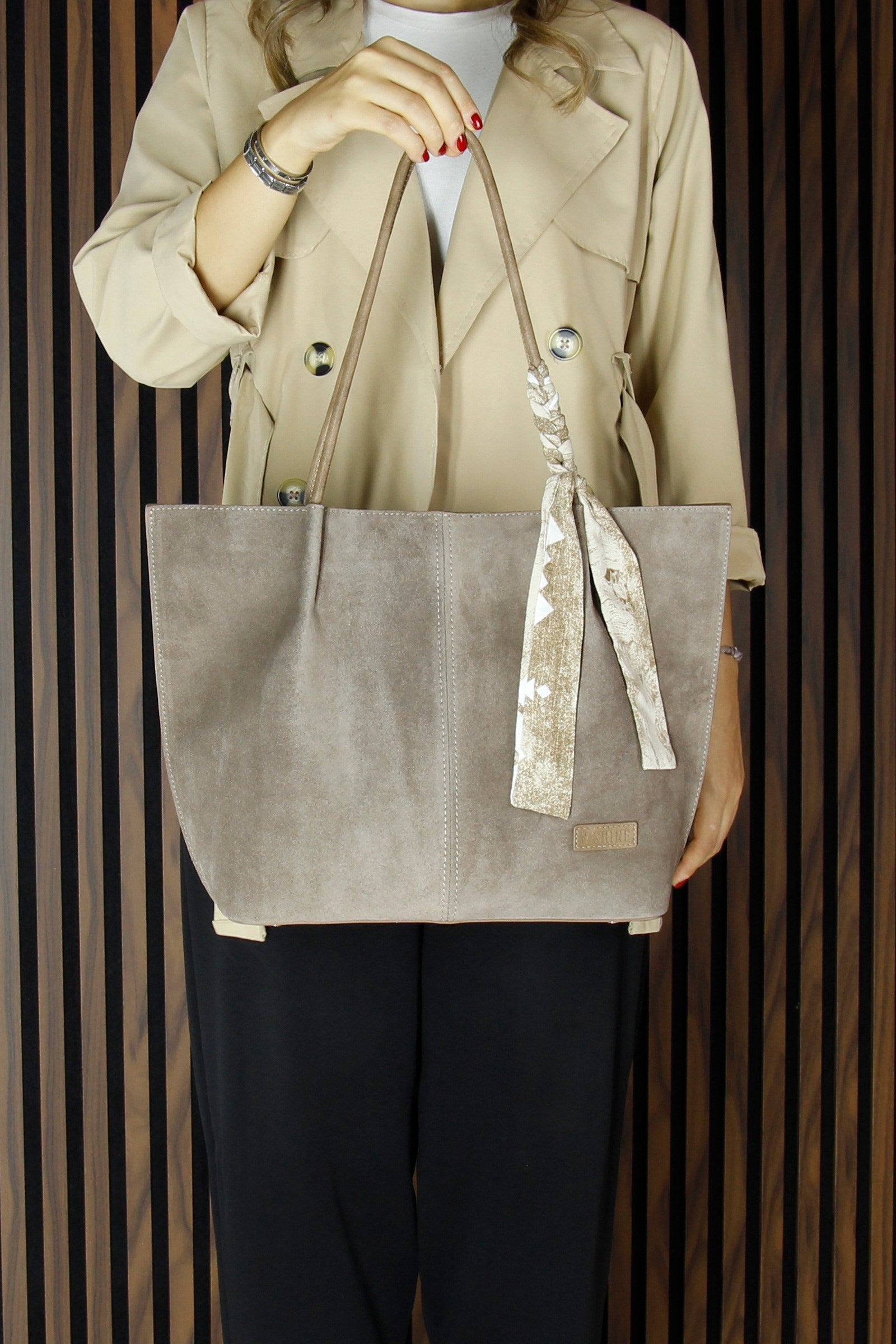 (VSN3093OC) Vizon Hakiki Dana Süet Manyetik Kapaklı Büyük Boy Günlük Omuz Çantası ve Askılı El Çantası