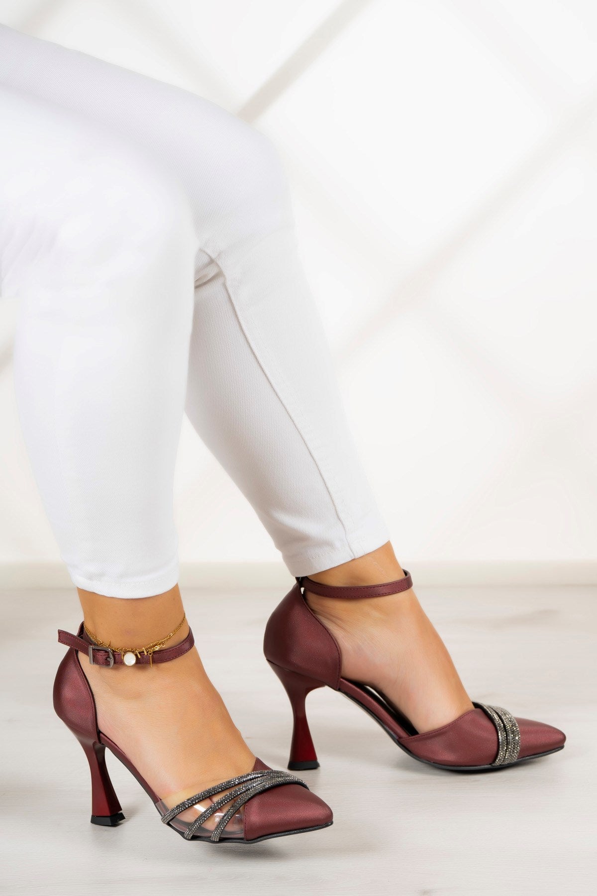Çağla Bordo Saten Taşlı Şeffaf Tasarımlı Ayakkabı