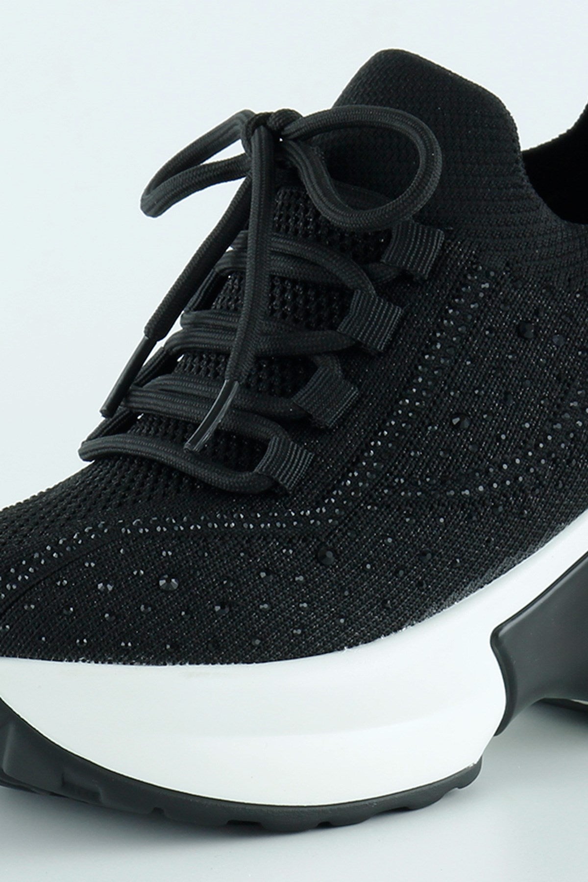 [5035] Siyah Beyaz Örgü Dokuma Kristal Taşlı Bağcıklı Hava Yastıklı Taban Gizli Dolgu Slip-on Sneake