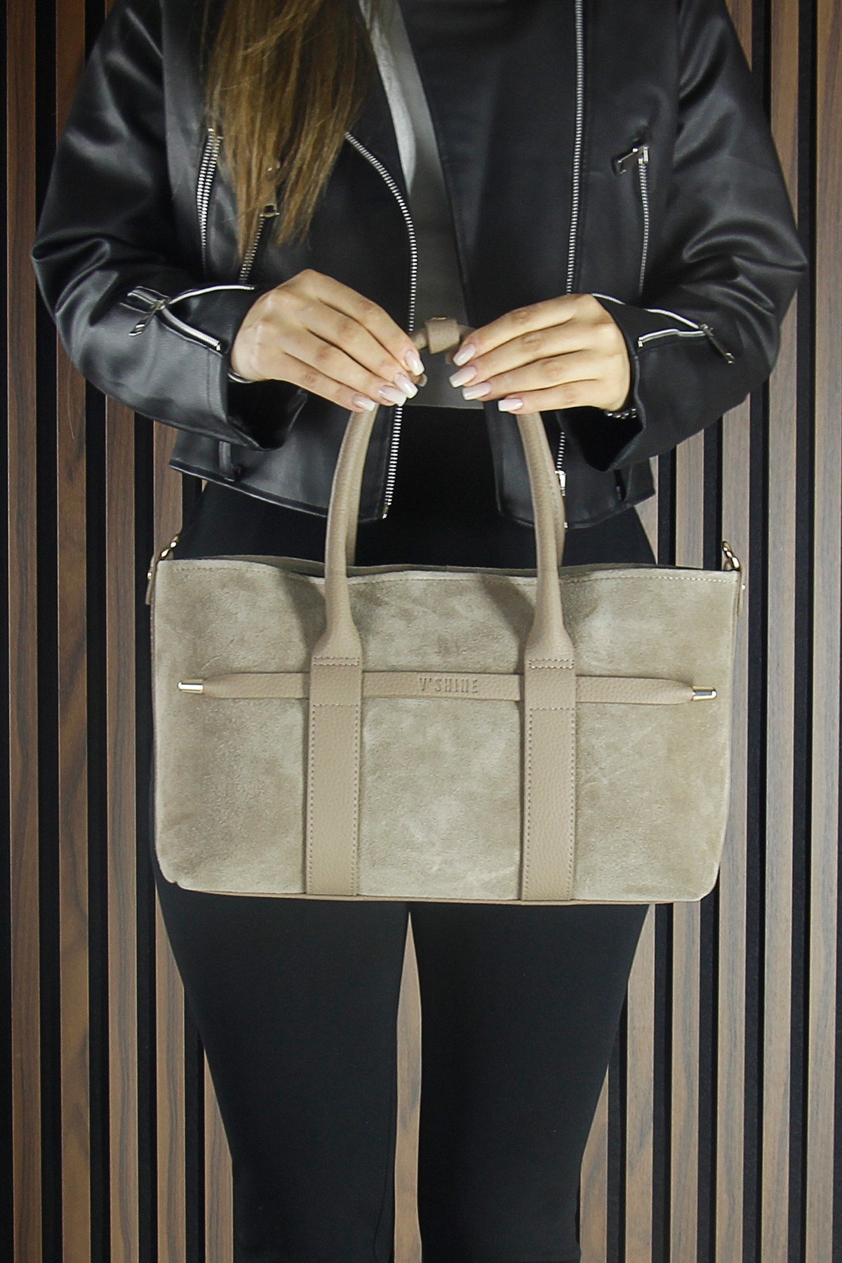 (VSN5014OC) Kum Hakiki Dana Süet Fermuarlı Üç Bölmeli İç Cepli Askılı Orta Boy Günlük Omuz Çantası