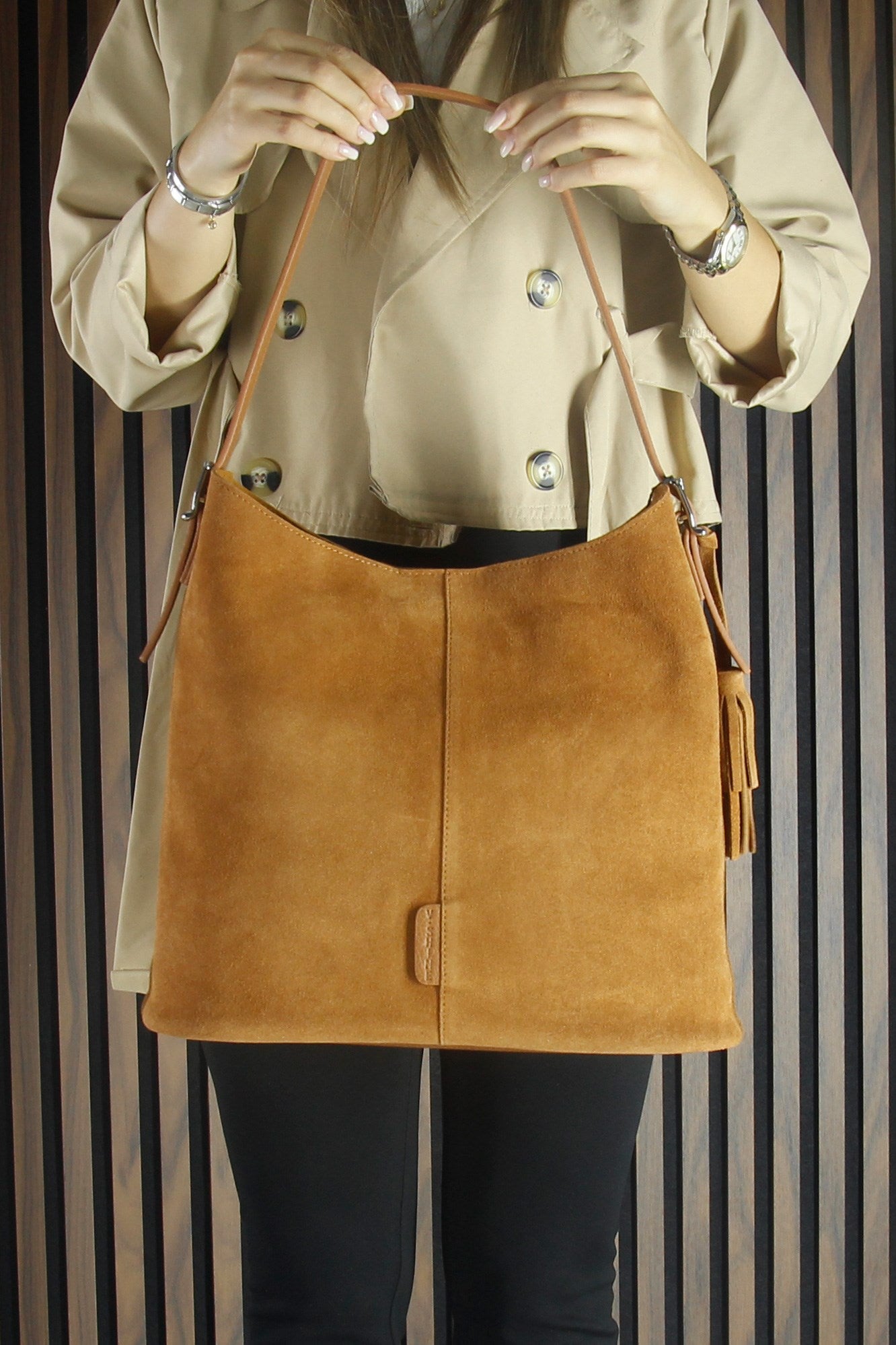 (VSN5016OC) Taba Hakiki Dana Süet Püsküllü Manyetik Kapaklı Büyük Boy Günlük Omuz Çantası ve El Çantası