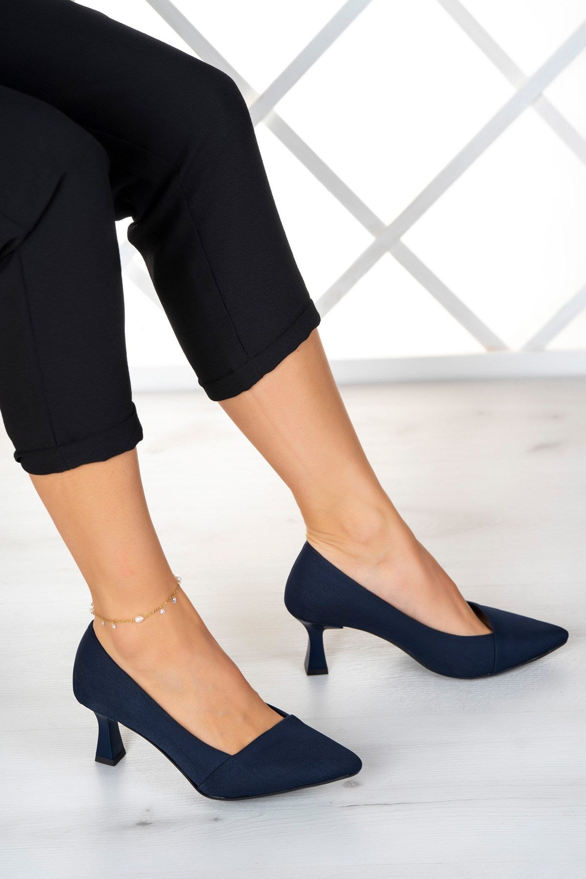 Laura Plus Lacivert Krep Zarif Sivri Burun Abiye Ayakkabı