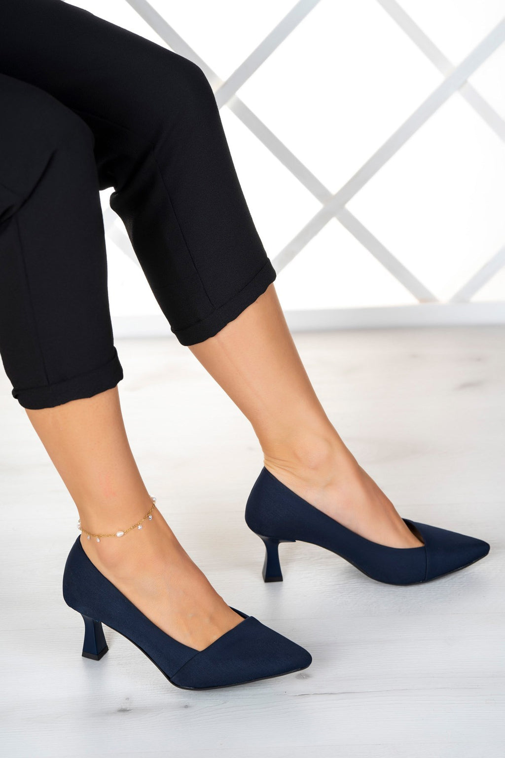 Laura Plus Lacivert Krep Zarif Sivri Burun Abiye Ayakkabı