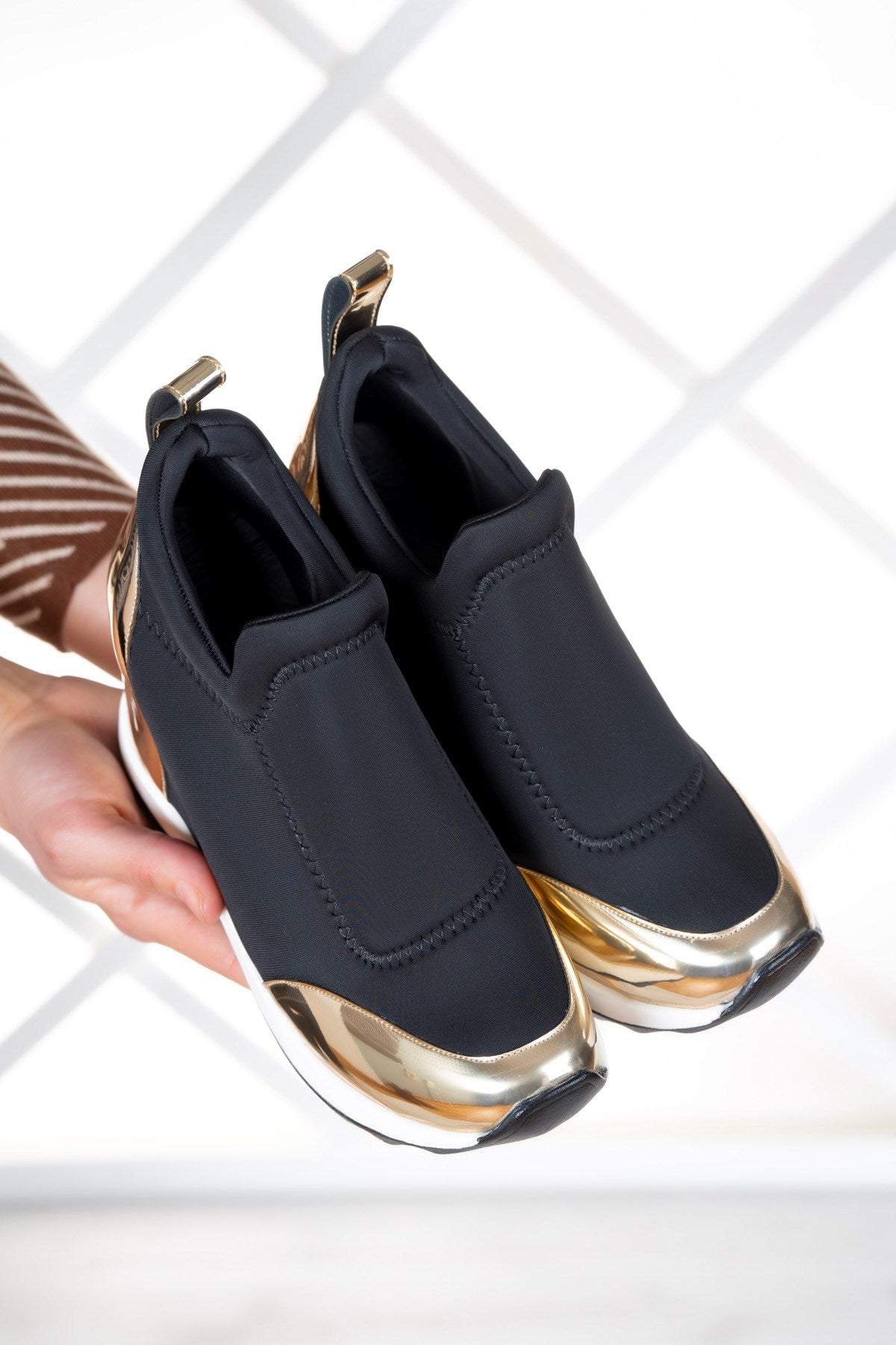 Anastasia Altın Ön Yüz Streç Gizli Dolgu Günlük Ayakkabı