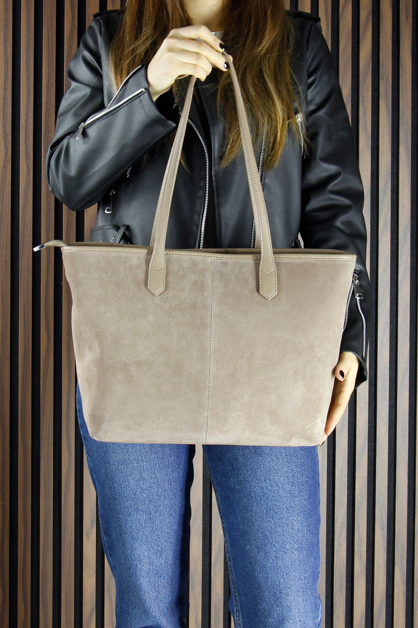 (VSN5018OC) Kum Hakiki Dana Süet Fermuarlı Üç Bölmeli İç Cepli Büyük Boy Günlük Omuz Çantası