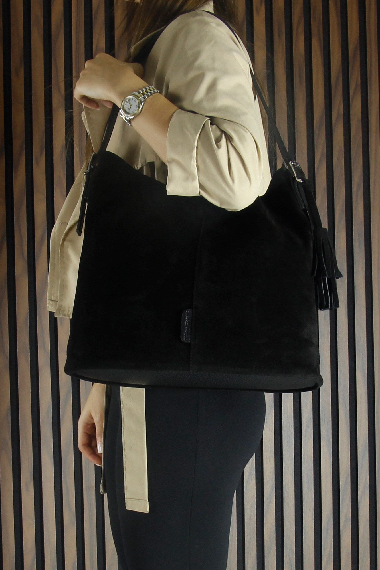 (VSN5016OC) Siyah Hakiki Dana Süet Püsküllü Manyetik Kapaklı Büyük Boy Günlük Omuz Çantası ve El Çantası