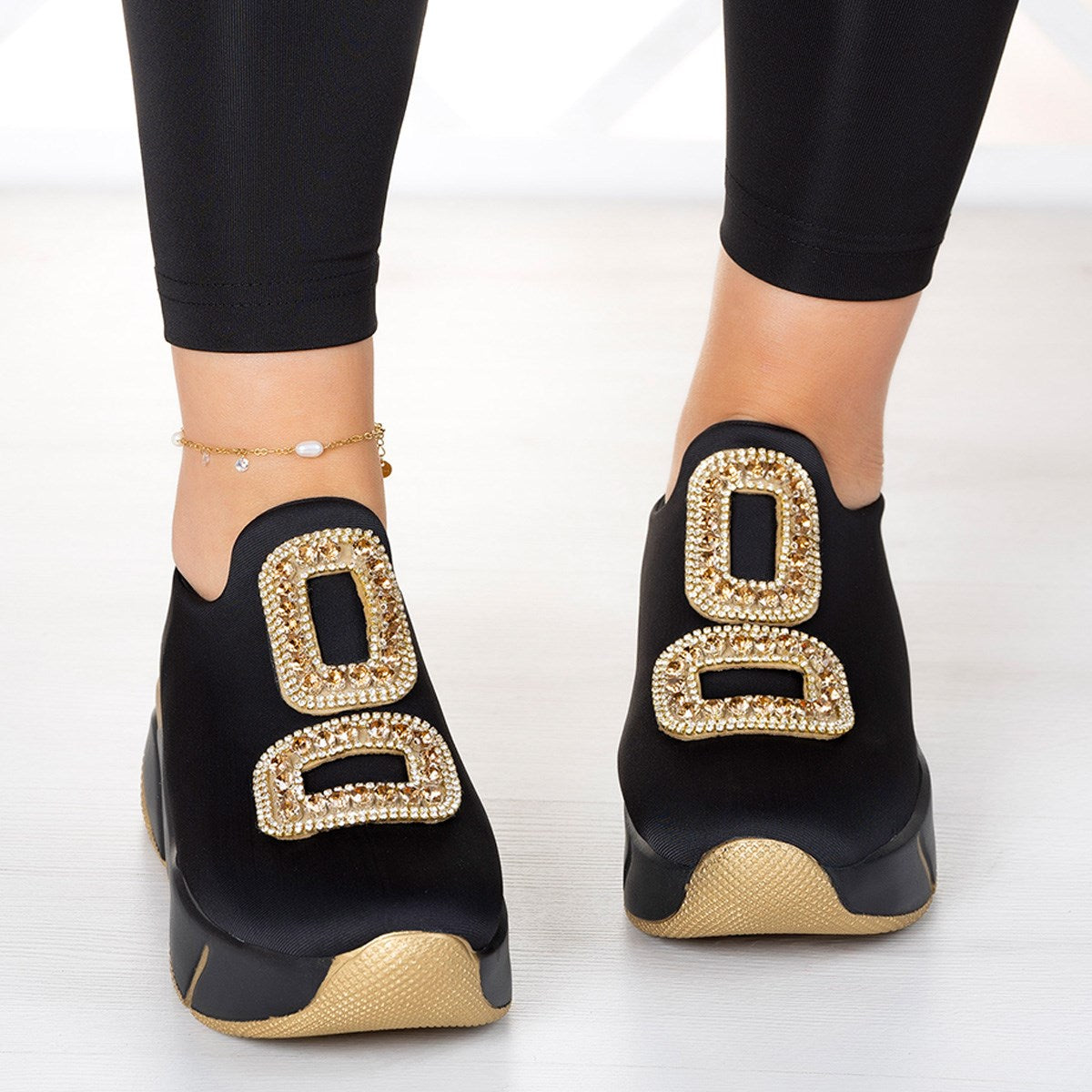 Almendra Altın Streç Taşlı Sneaker