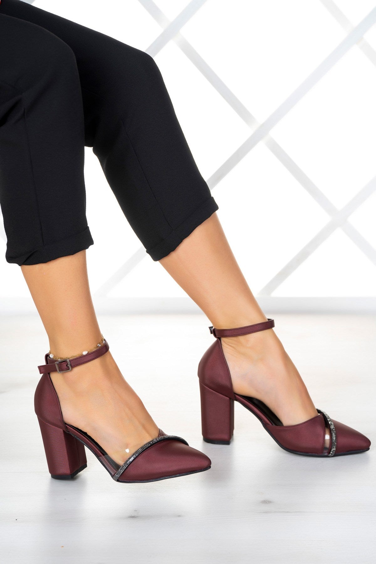 Samira Bordo Saten Taşlı Şeffaf Tasarımlı Ayakkabı
